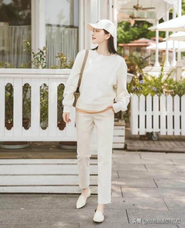 什么鞋子好看又百搭女款乐福鞋,显脚小的秋冬乐福鞋