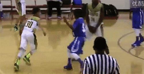 用一生来对抗傲慢与偏见，万字长文记录库里的乔丹精神