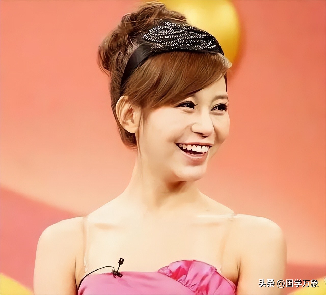 宁坐在宝马哭不坐自行车笑拜金女,宁在宝马车上哭也不愿在单车上笑