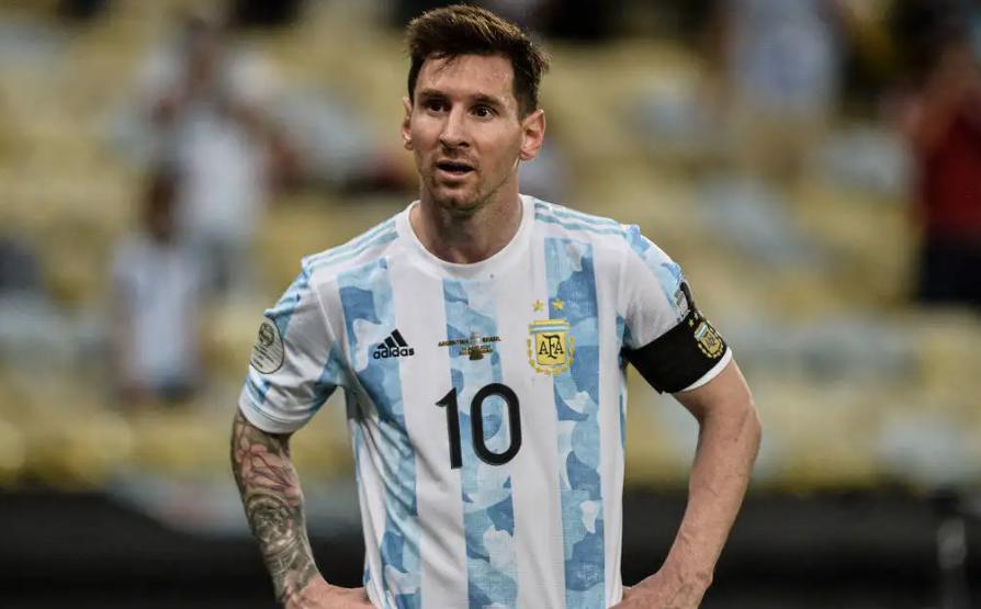 梦幻同框！5大阿根廷名宿现身，53岁巴蒂须发皆白，可惜缺了老马