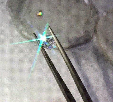 钻石价格涨涨涨，如何鉴定钻石的真假？
