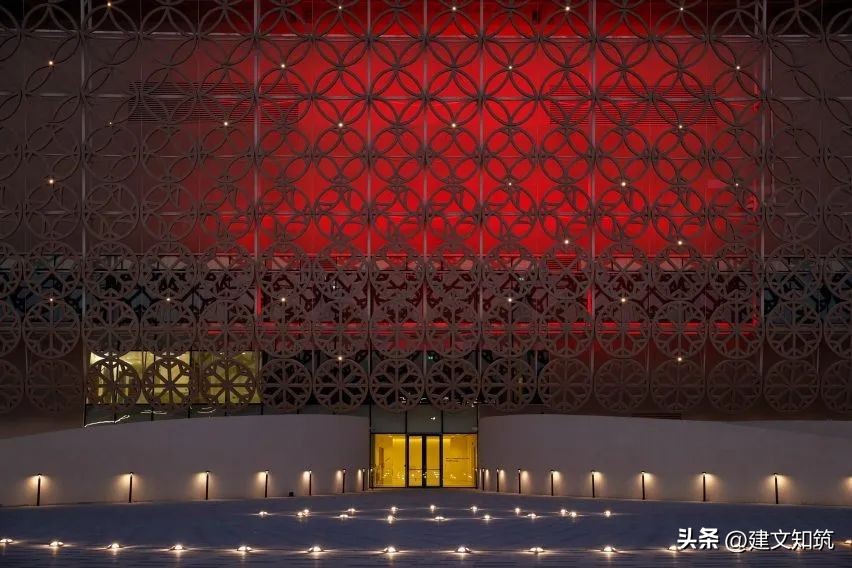 卡塔尔世界杯花费2200亿美元,卡塔尔世界杯2200亿建场馆