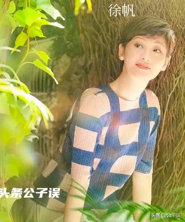 一张和冯小刚的“夜宿门”照片,彻底撕下了沈星的遮羞布