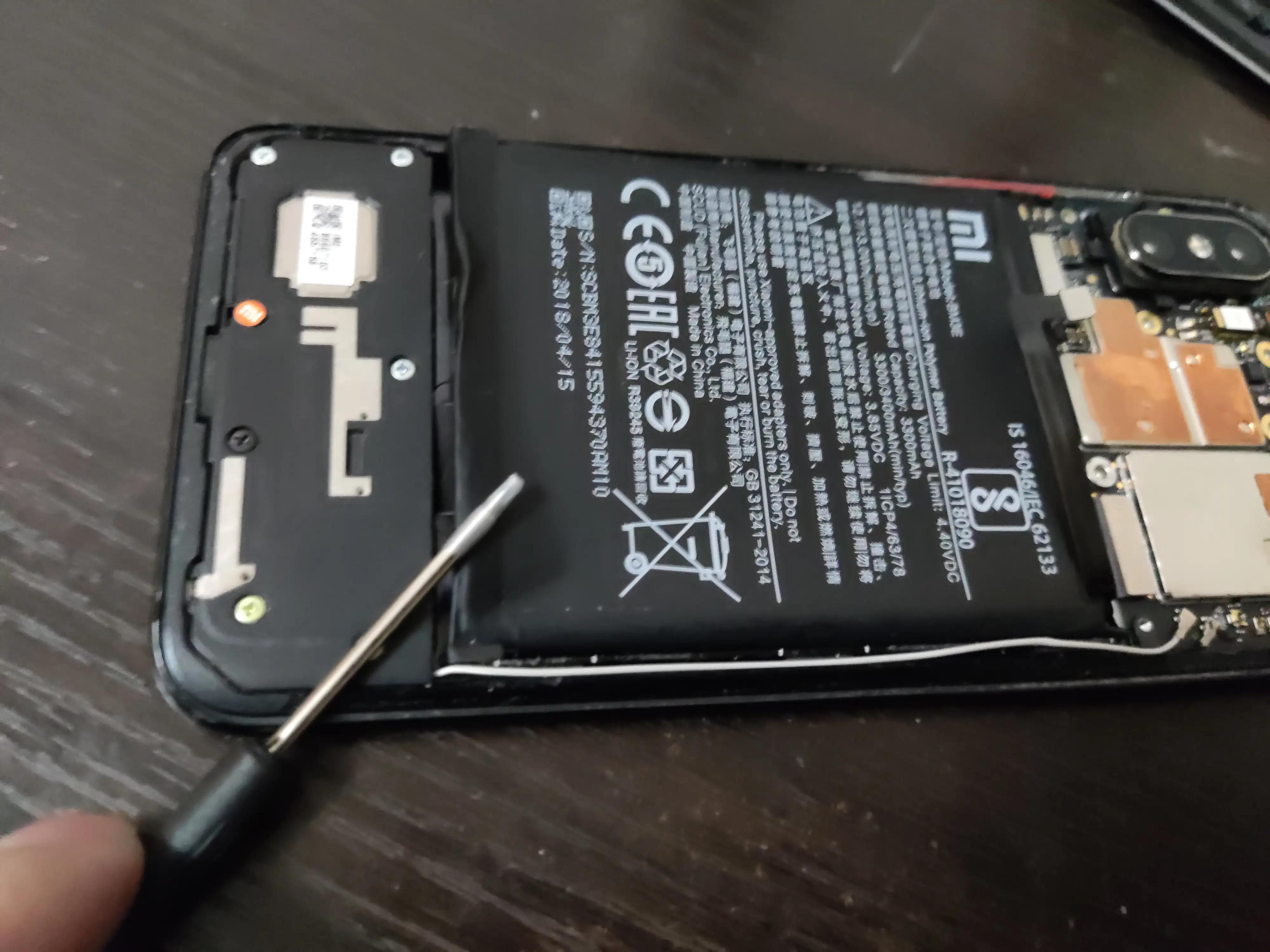 小米8手机电池耗电快怎么修复,小米8更换电池教程