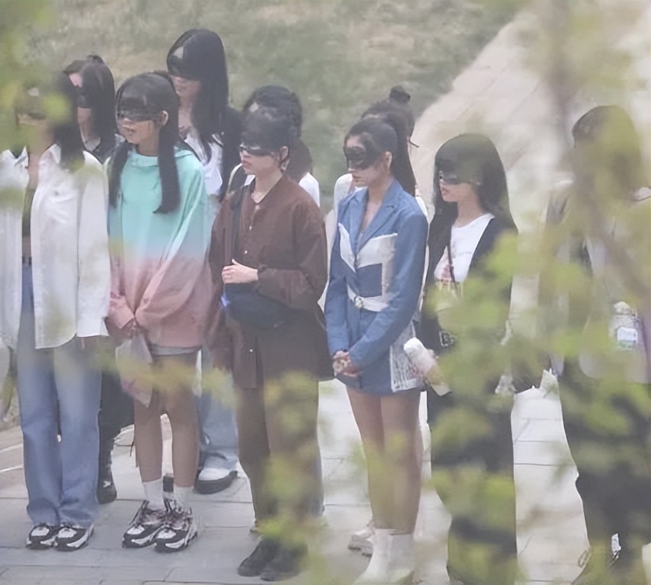 艺人经纪第一股乐华娱乐上市,乐华娱乐上市股份