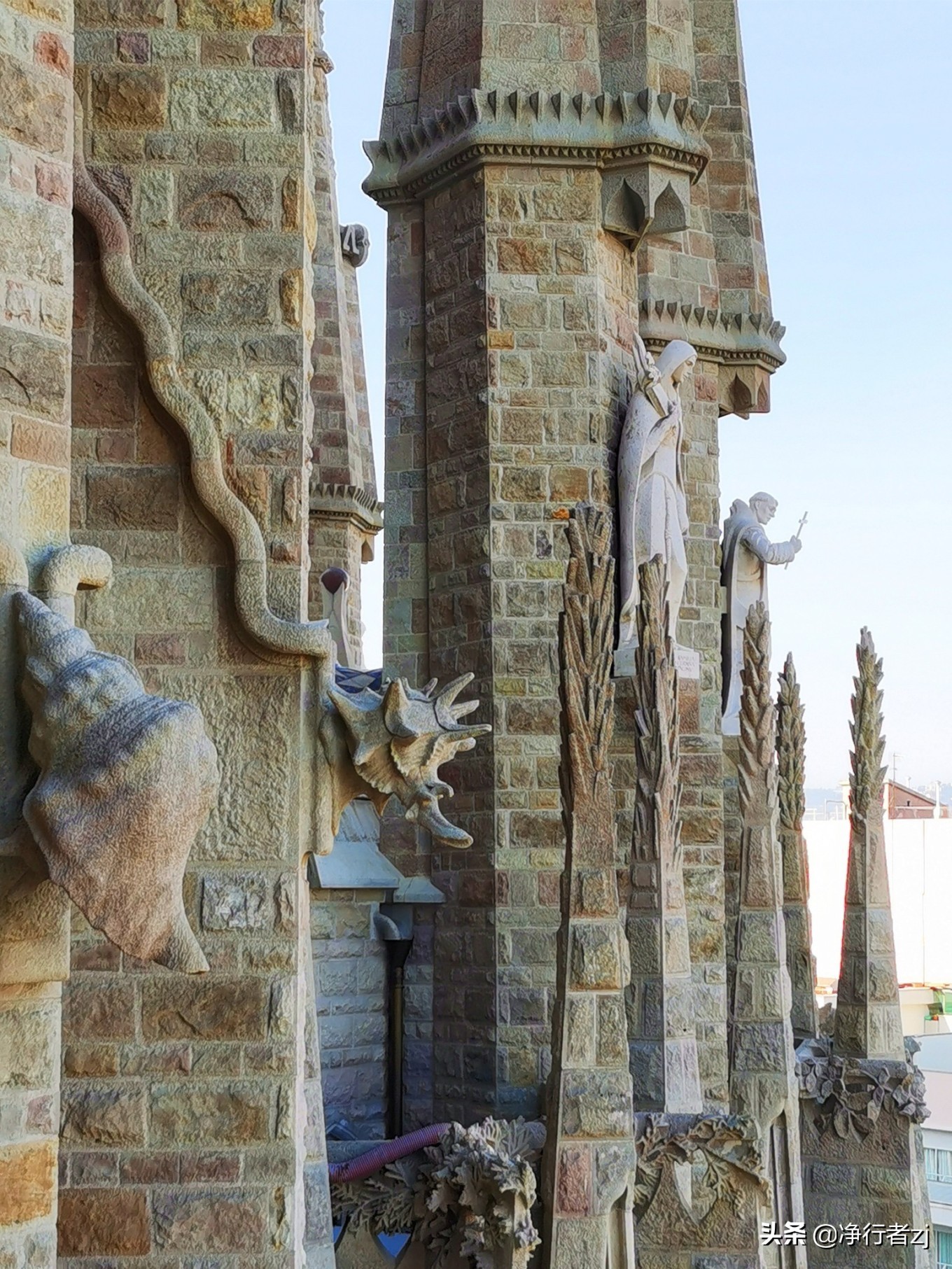 冬日暖阳拔“牙”记（三十二）巴塞罗那：高迪打造的绝世神作