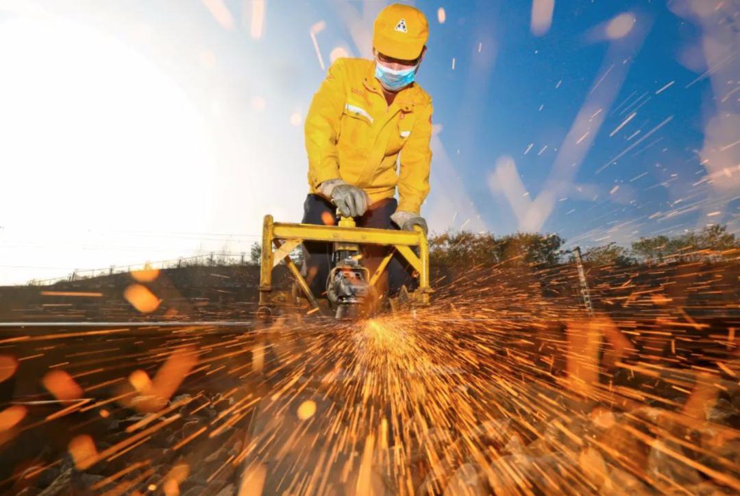 大型烟花燃放表演秀,大型烟花表演震撼美丽