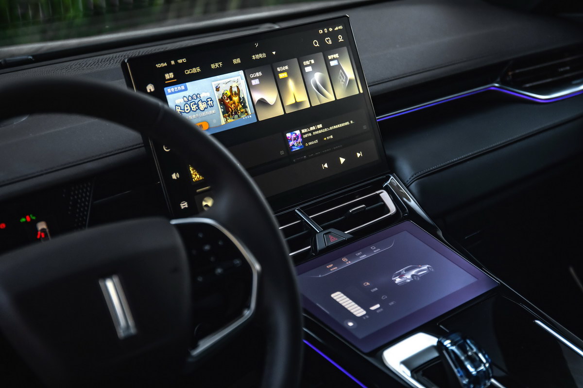 新长城摩卡dht-phev测评,长城摩卡dhtphev智能驾驶视频