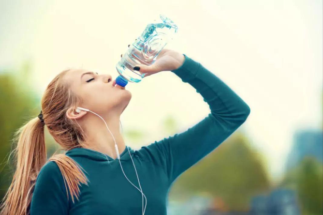 女外阴感觉干涩怎么回事,女外阴干涩怎么回事
