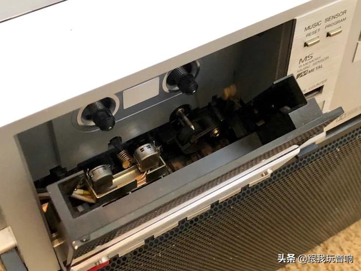 爱华j88录音机,爱华收音机808评测