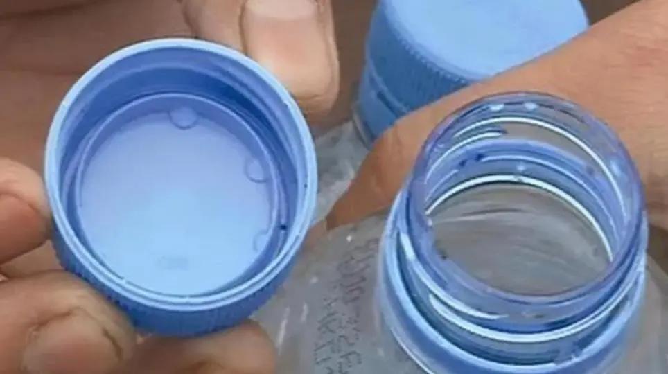 汶川地震中国男孩救以色列女孩,十年前汶川地震士兵救12岁女孩