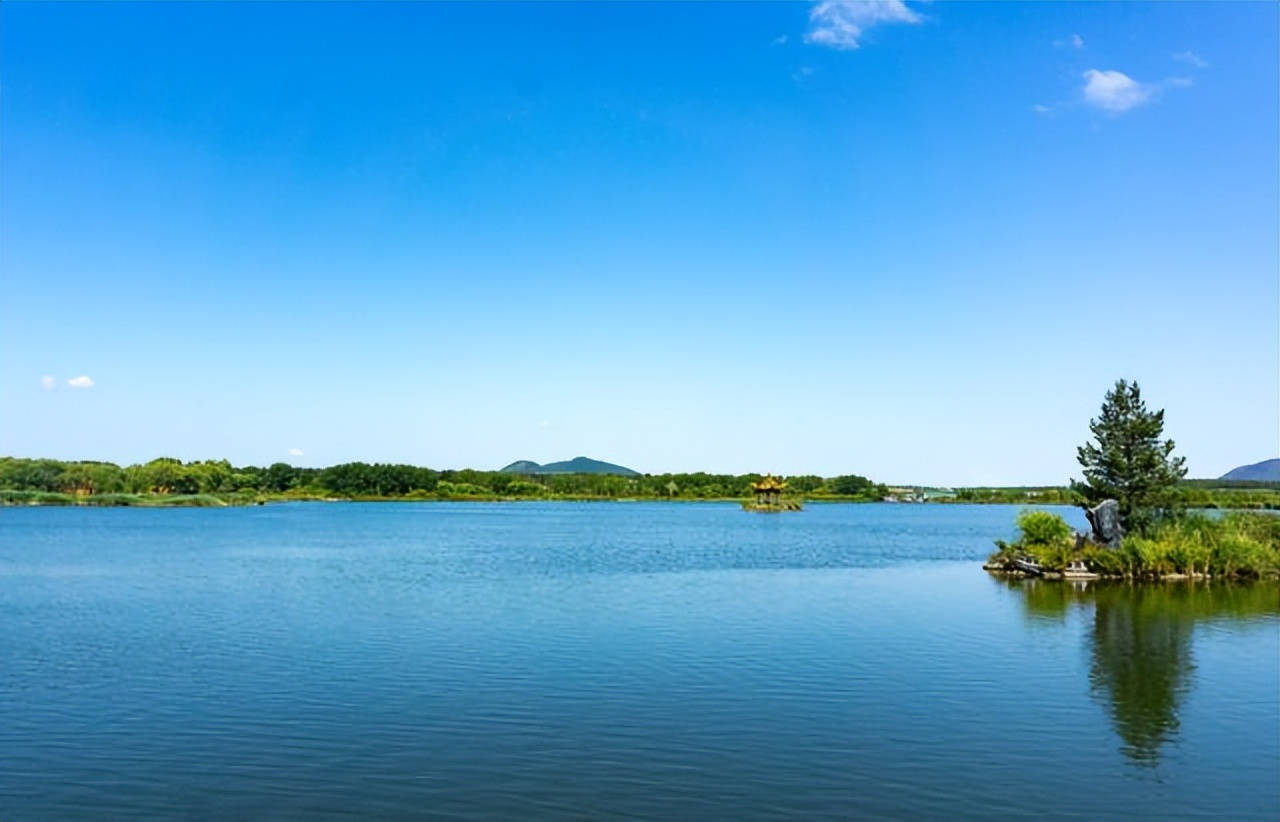 中国离俄罗斯很近的城市，隔江相望仅750米，游客少物价低