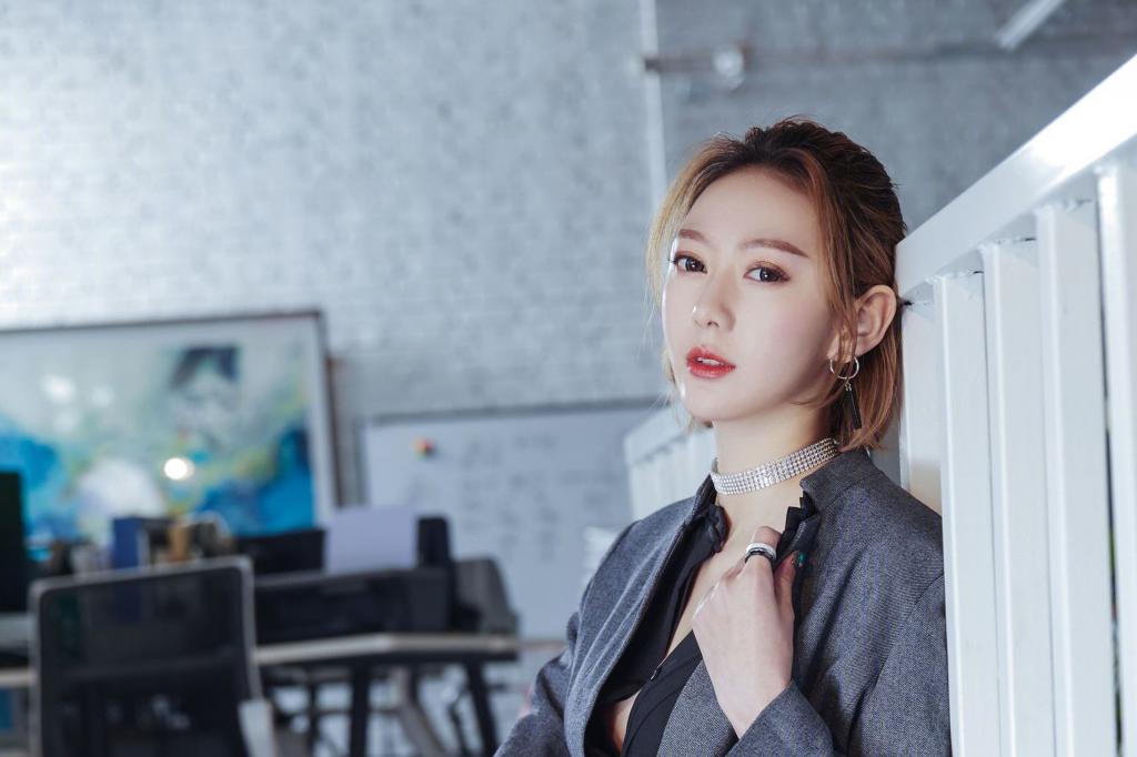 128个聊天话题让女生爱上和你聊天,跟女孩聊什么话题她会爱上你