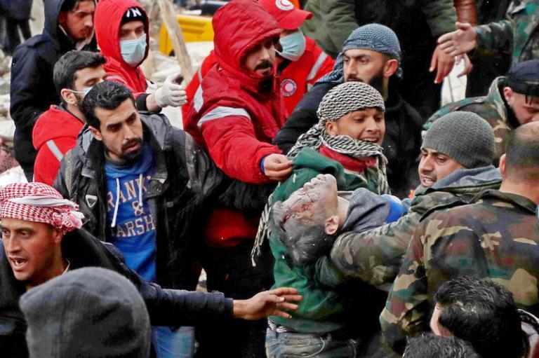 叙利亚地震后变成一片废墟的图片,土耳其震后现状媒体人讲解