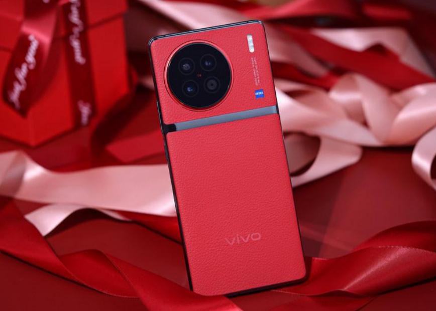 春节买手机2000元预算推荐,适合长辈用性价比高的手机