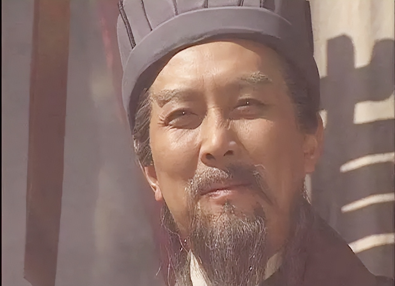 诸葛亮临死后司马懿痛哭,诸葛亮临死前安排谁吓走司马懿