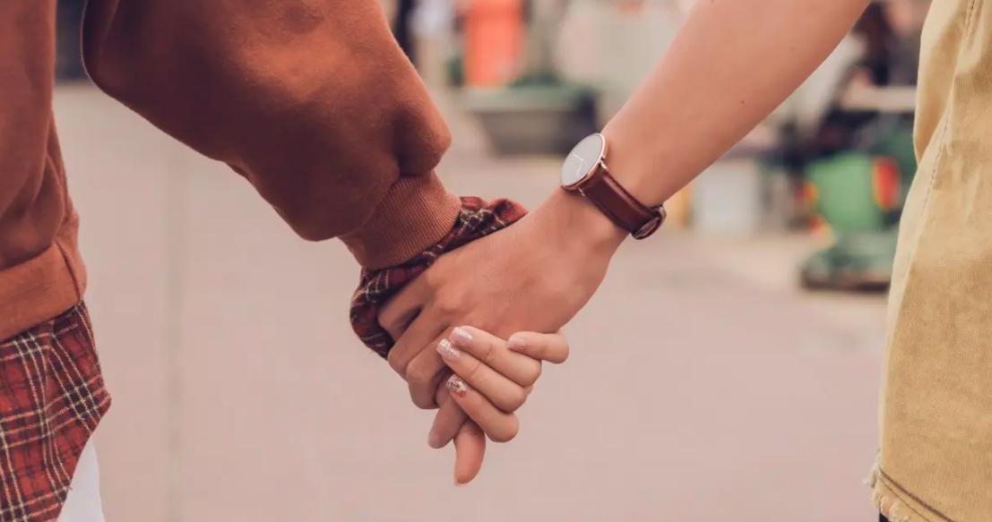 为什么黄种人能和白人繁衍,原始人种之间有生殖隔离吗