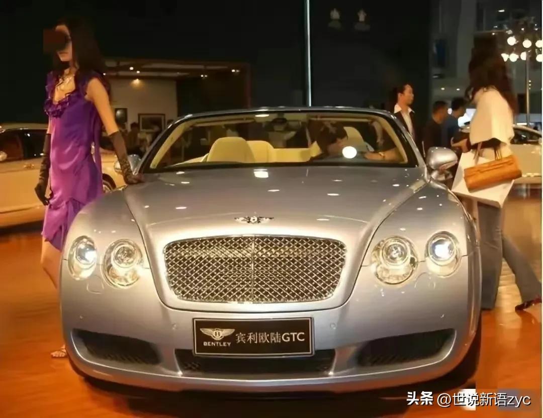 宾利车展女销售不戴口罩,上海车展宾利女销售员回应