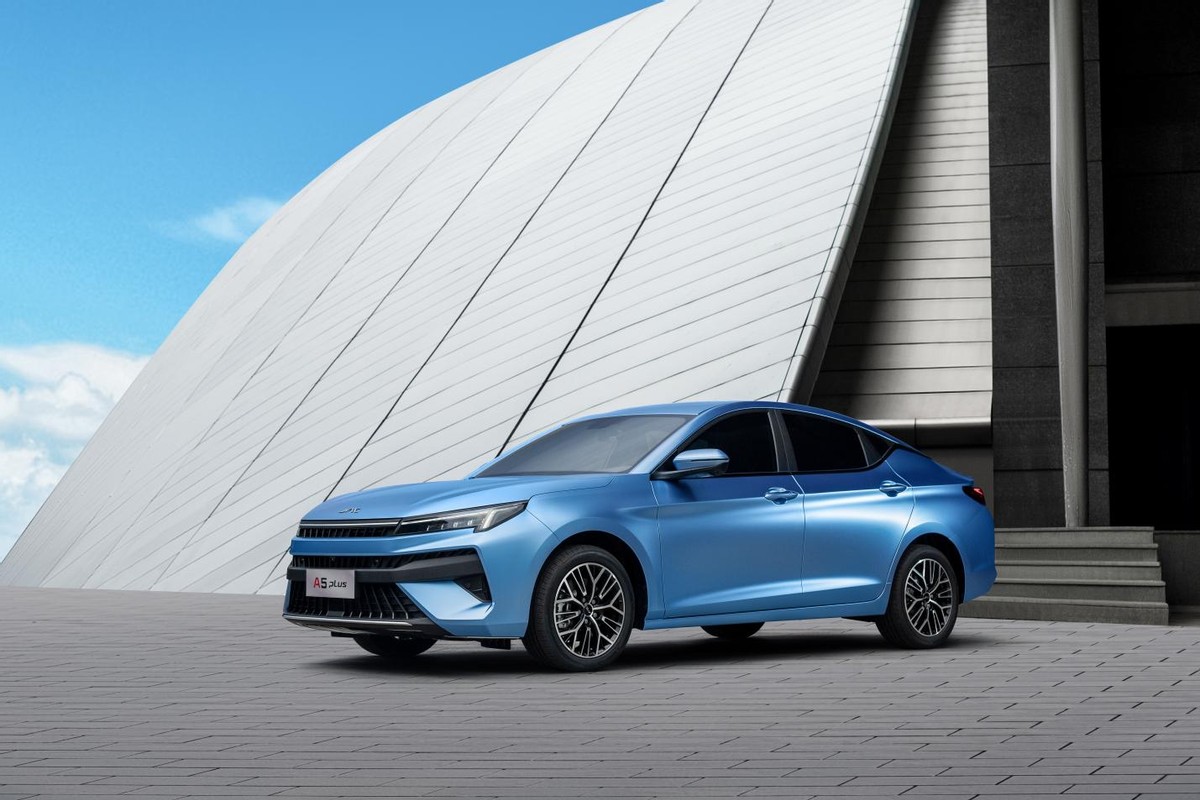 错位竞争选手江淮a5plus实拍解析,性价比最高的轿车是江淮a5plus吗