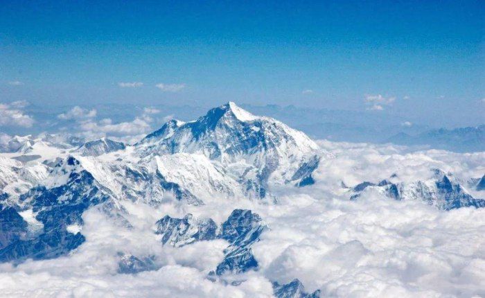 珠峰积雪厚度最新数据,珠峰海拔高度是怎么测量的
