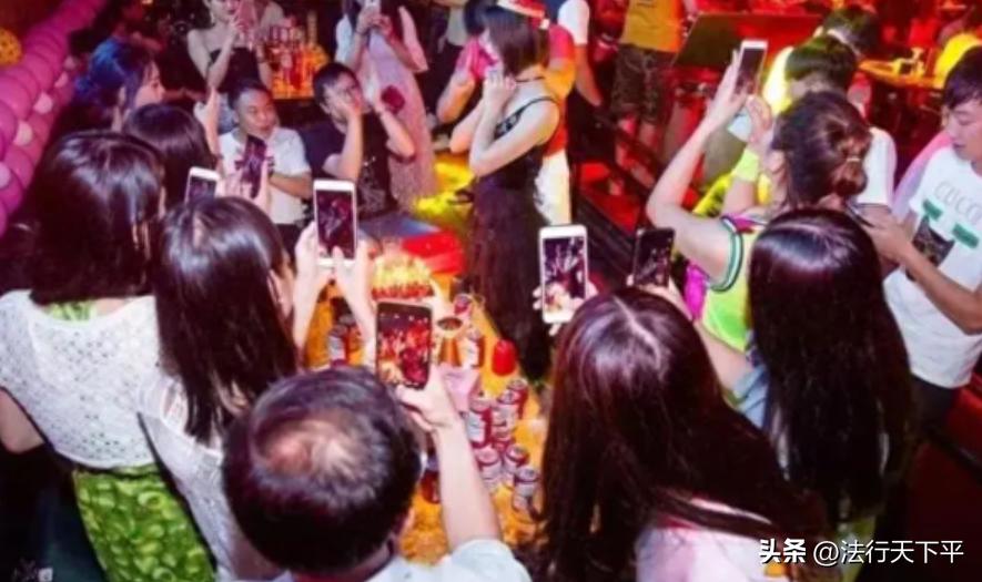 南京美女医生堕落纵欲，醉驾撞车身亡，撕下了谁的遮羞布？