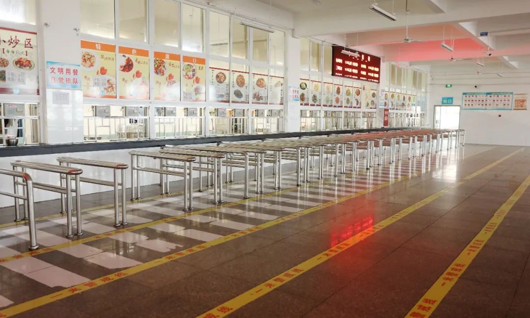 绵阳南实中学实验学校和南山双语,绵阳南山中学实验学校