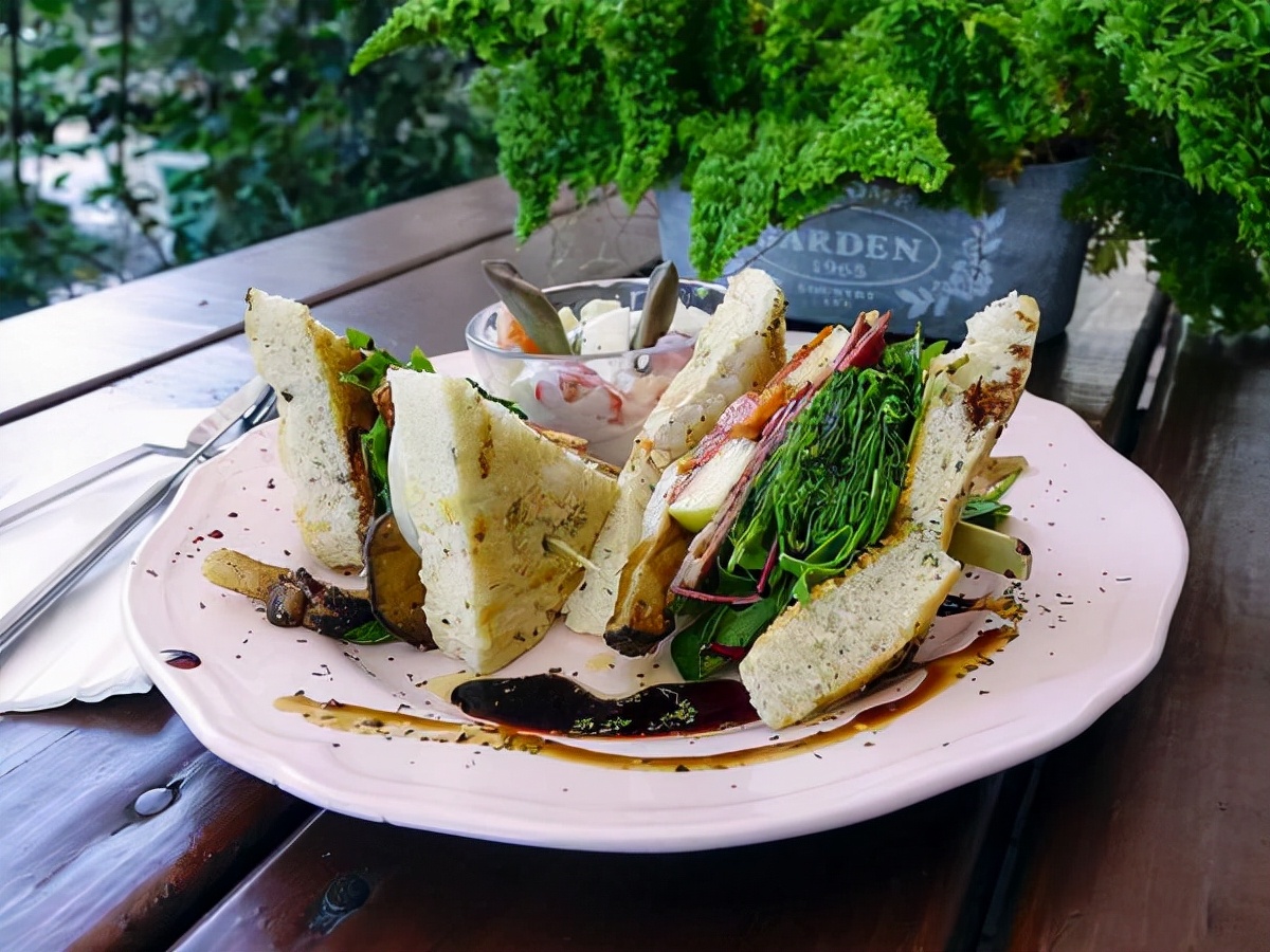 减肥一般在哪个阶段瘦得快,一个月里减肥哪个时间最容易瘦