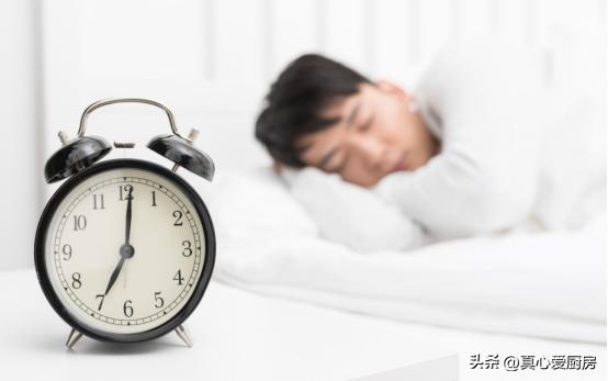 失眠就怕这菜安神无梦睡到自然醒,失眠吃什么药膳能改善睡眠