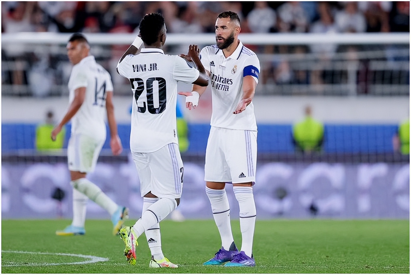 皇马2:0塞维利亚夺冠视频,皇马2:1巴萨夺冠视频