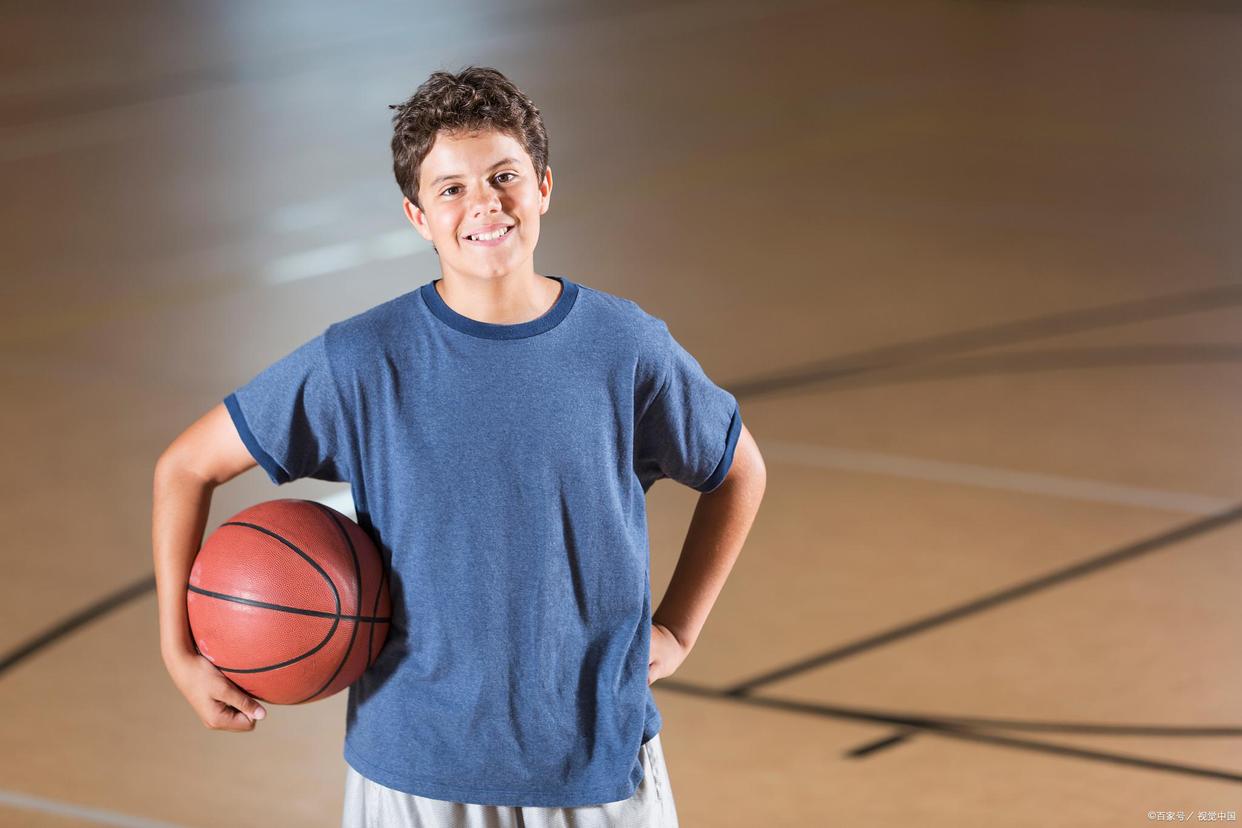 男孩子11岁变声以后还能长高吗,男孩子10岁变声后还能长高吗