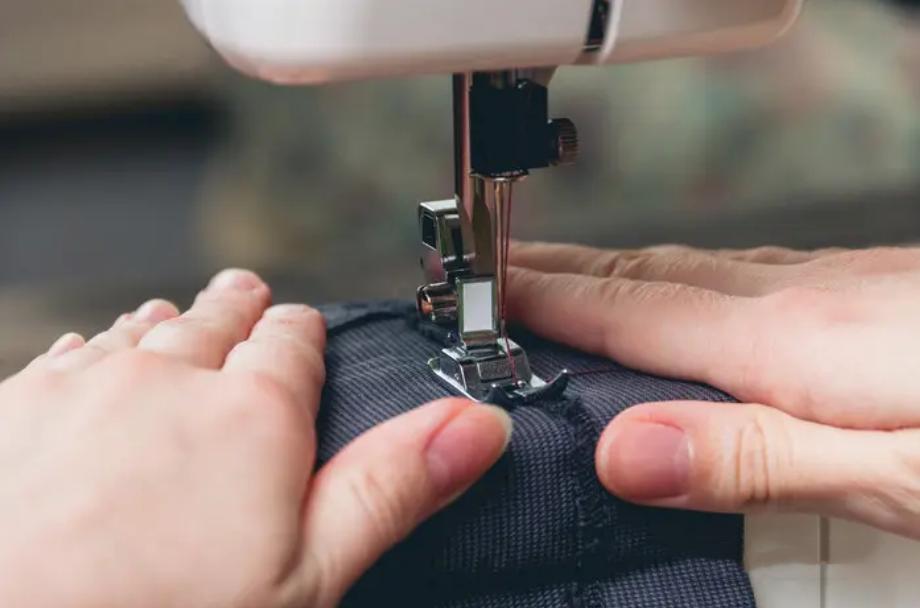 身高不足一米的女孩嫁给男孩,身高不到1米的女孩2016