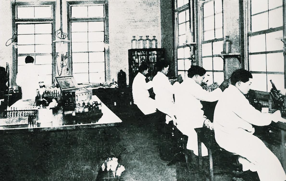 日本军医日记：活体解剖一个中国少年太残忍，让他终生难忘