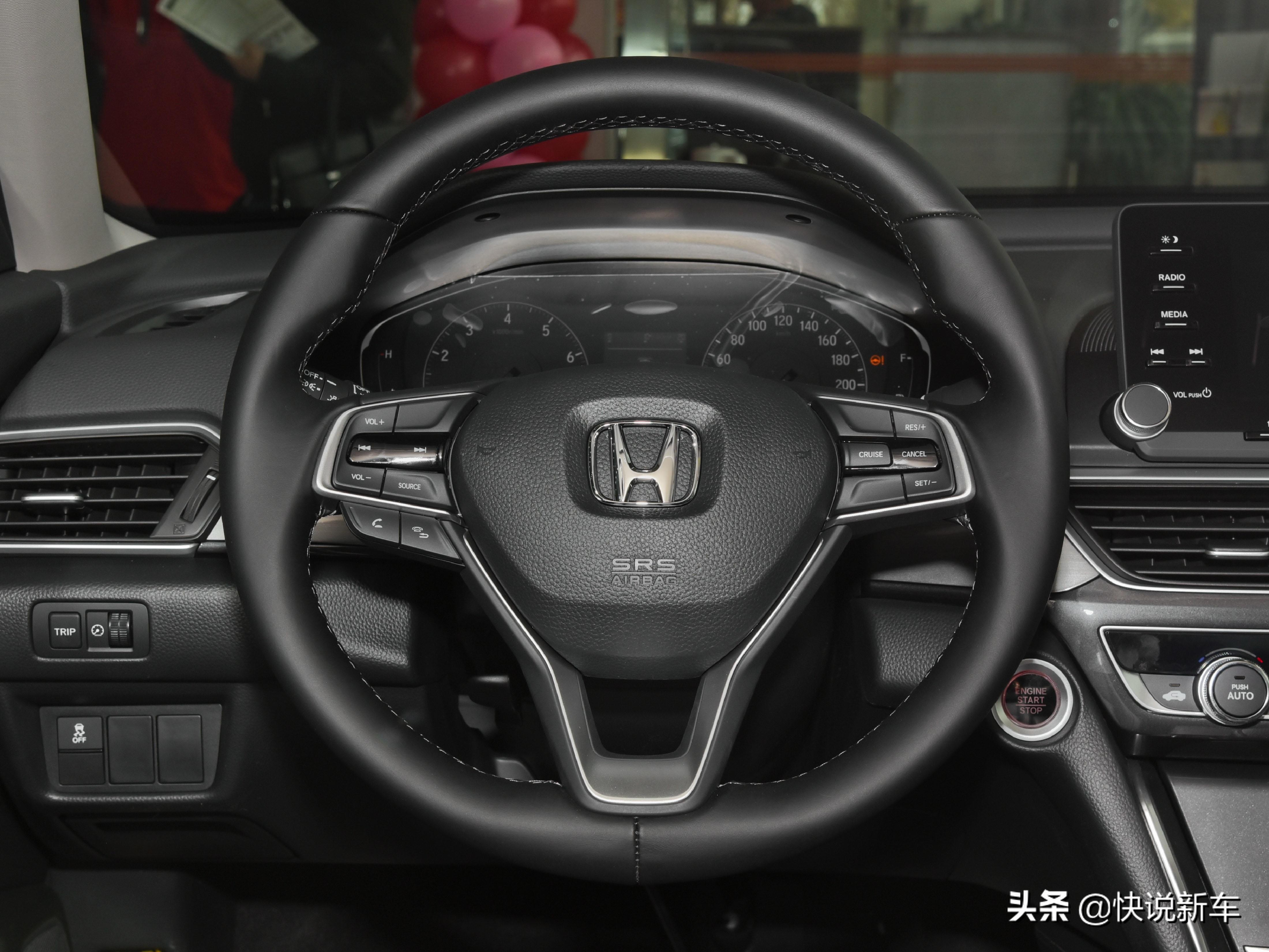 油电混动日本车12万左右的车,日本小型燃油车2-5万