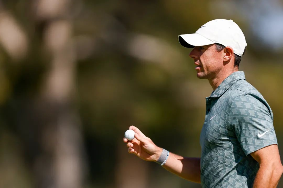 致敬高球国王!拉姆，麦克罗伊决胜湾丘！德尚博因伤退赛