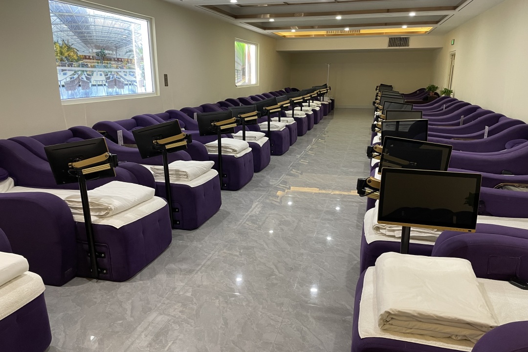 吃喝玩一体的天然温泉酒店,银河天然温泉洗浴和汗蒸