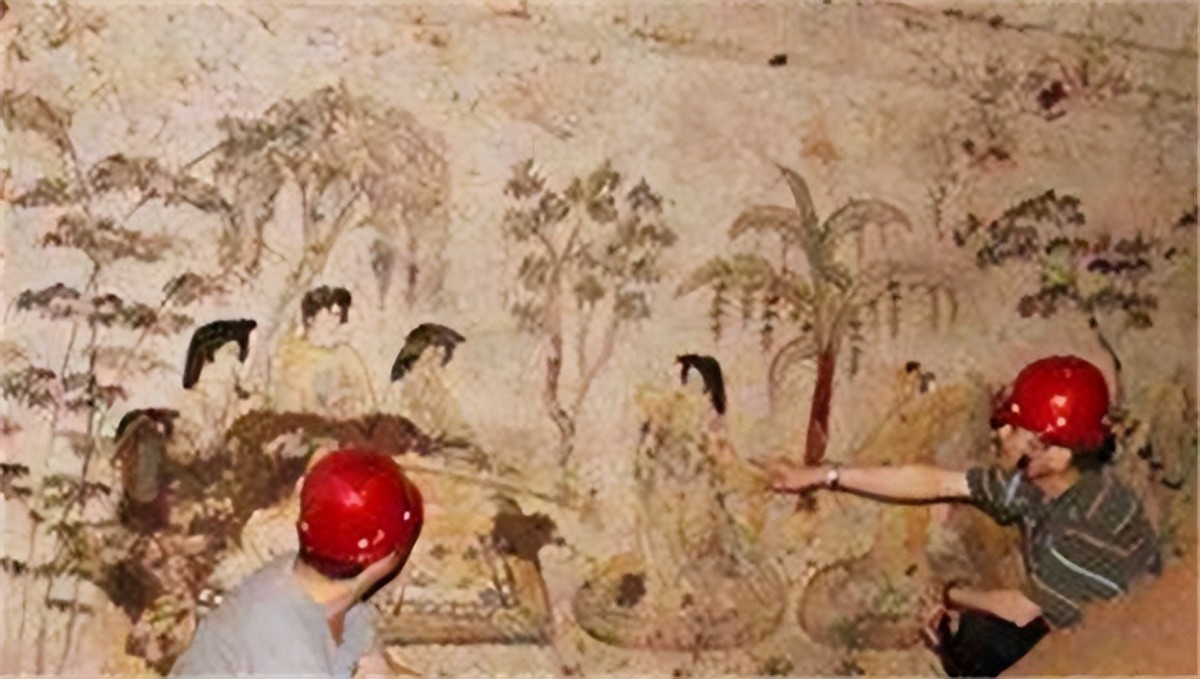 陕西考古发现古墓千年女尸,古墓挖出27吨国宝