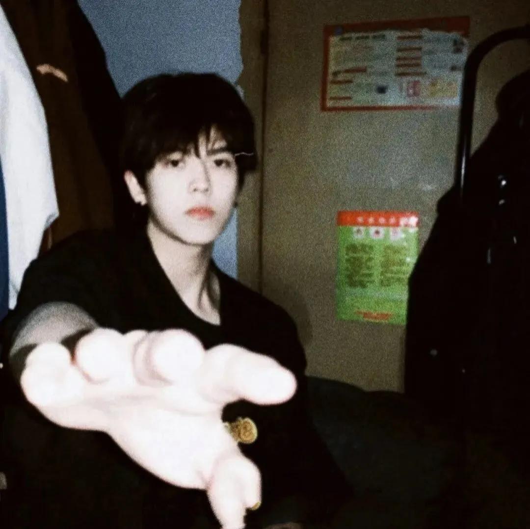 超好看的男生头像,超好看的男生头像漫画