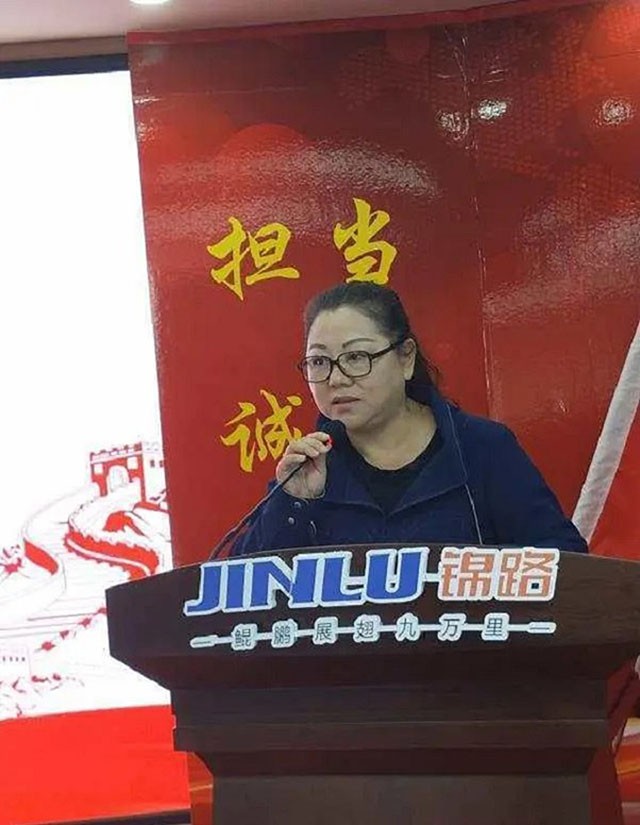 王伟的遗孀阮国琴近况如何？上校军衔至今未嫁，仍相信丈夫会回来