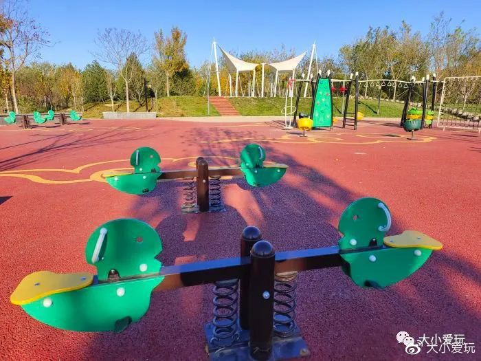 户外滑梯儿童乐园,户外免费滑梯