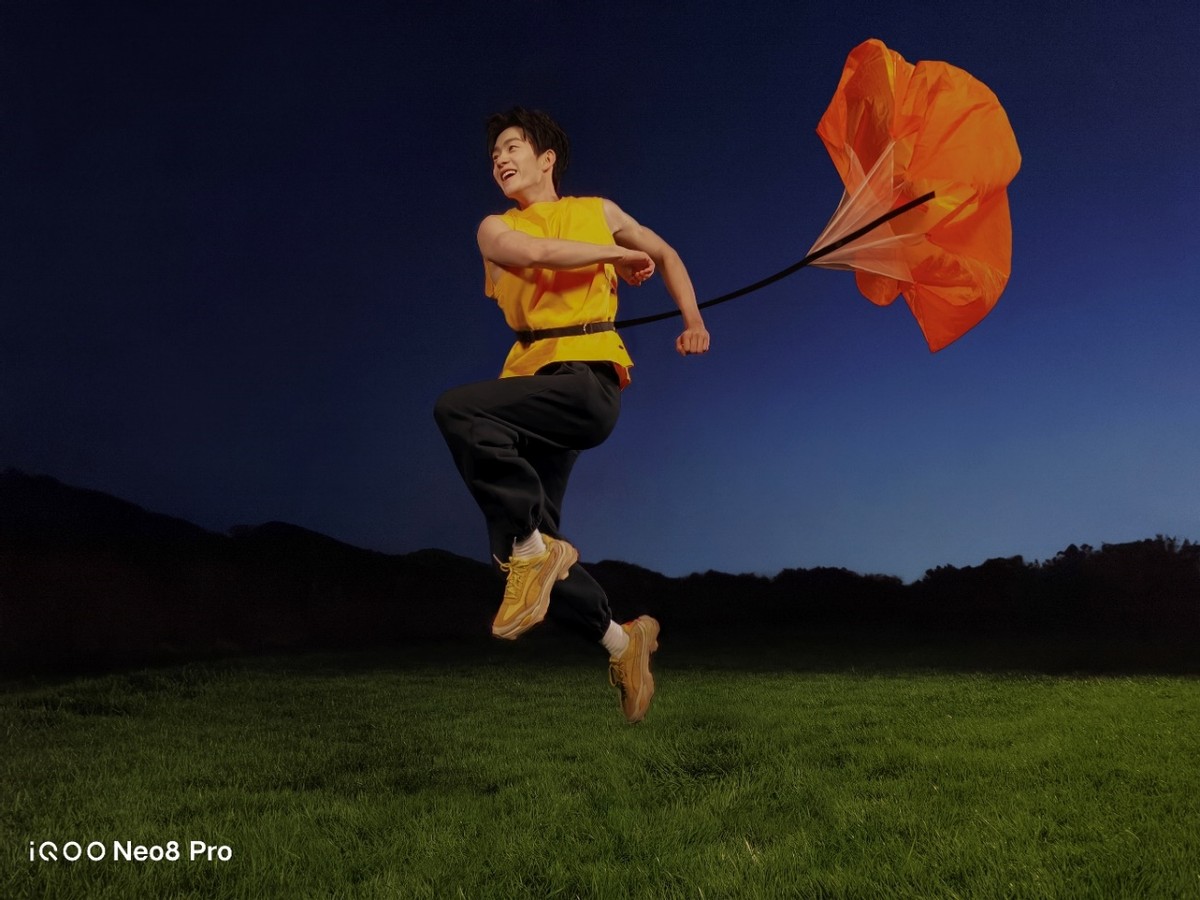 iqooneo8发布售价,iqooneo8发布价格