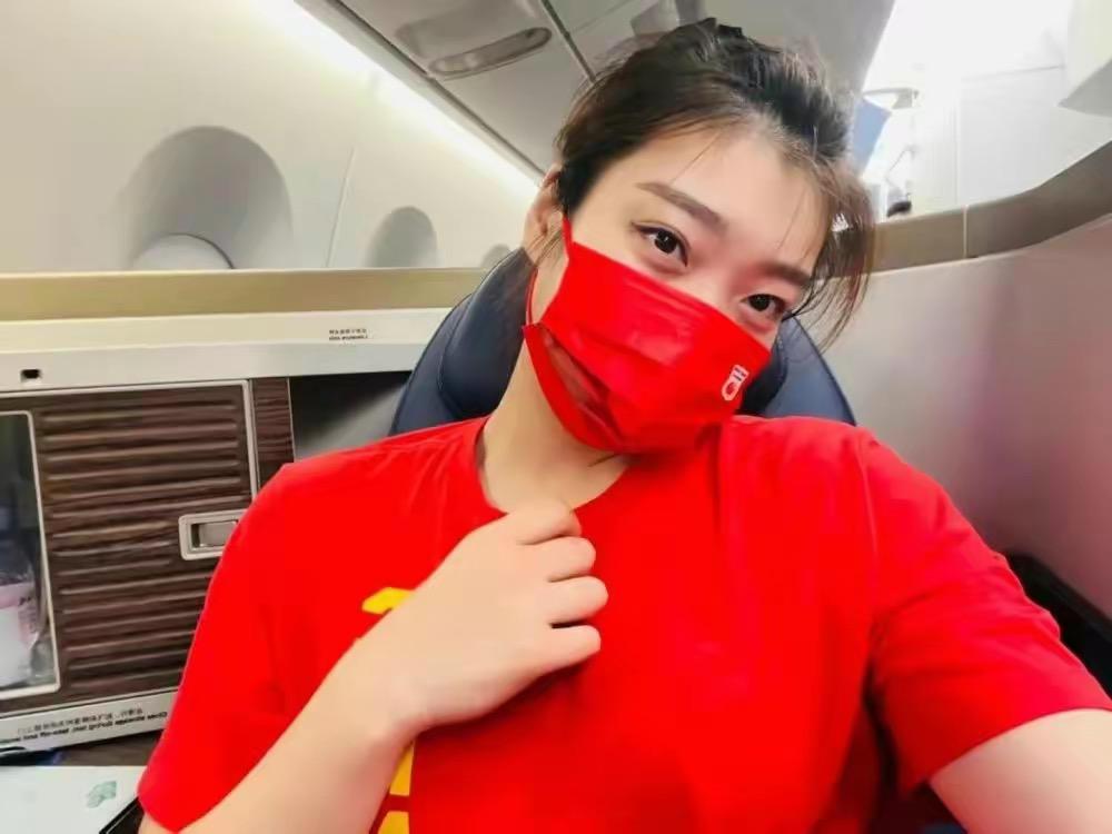 李梦与张隆被曝已领证,球员李梦被曝照片