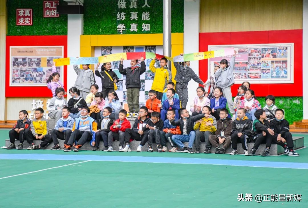 激情足球比赛,巴中市第八届青少年校园足球联赛