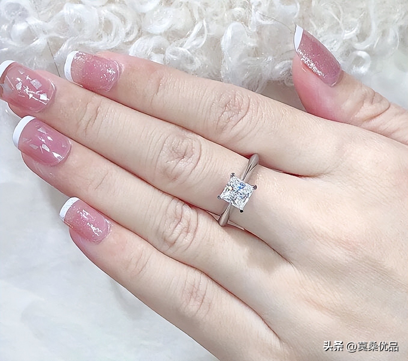 莫桑石实验室培育和天然钻石区别,实验室合成的是钻石还是莫桑石