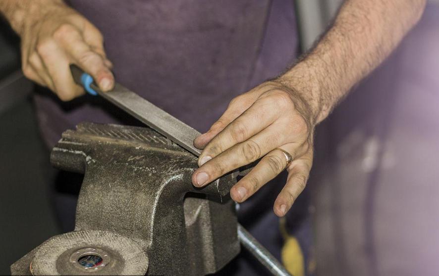 目前五金店经营痛点,实体五金店主的痛点