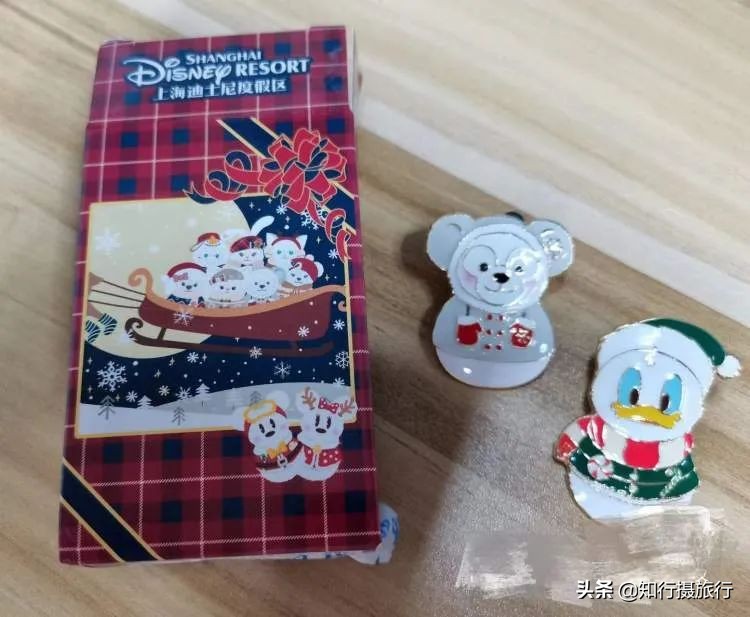 迪士尼买玩偶憋到尿血事件分析,迪士尼排队买玩偶一男子当场崩溃