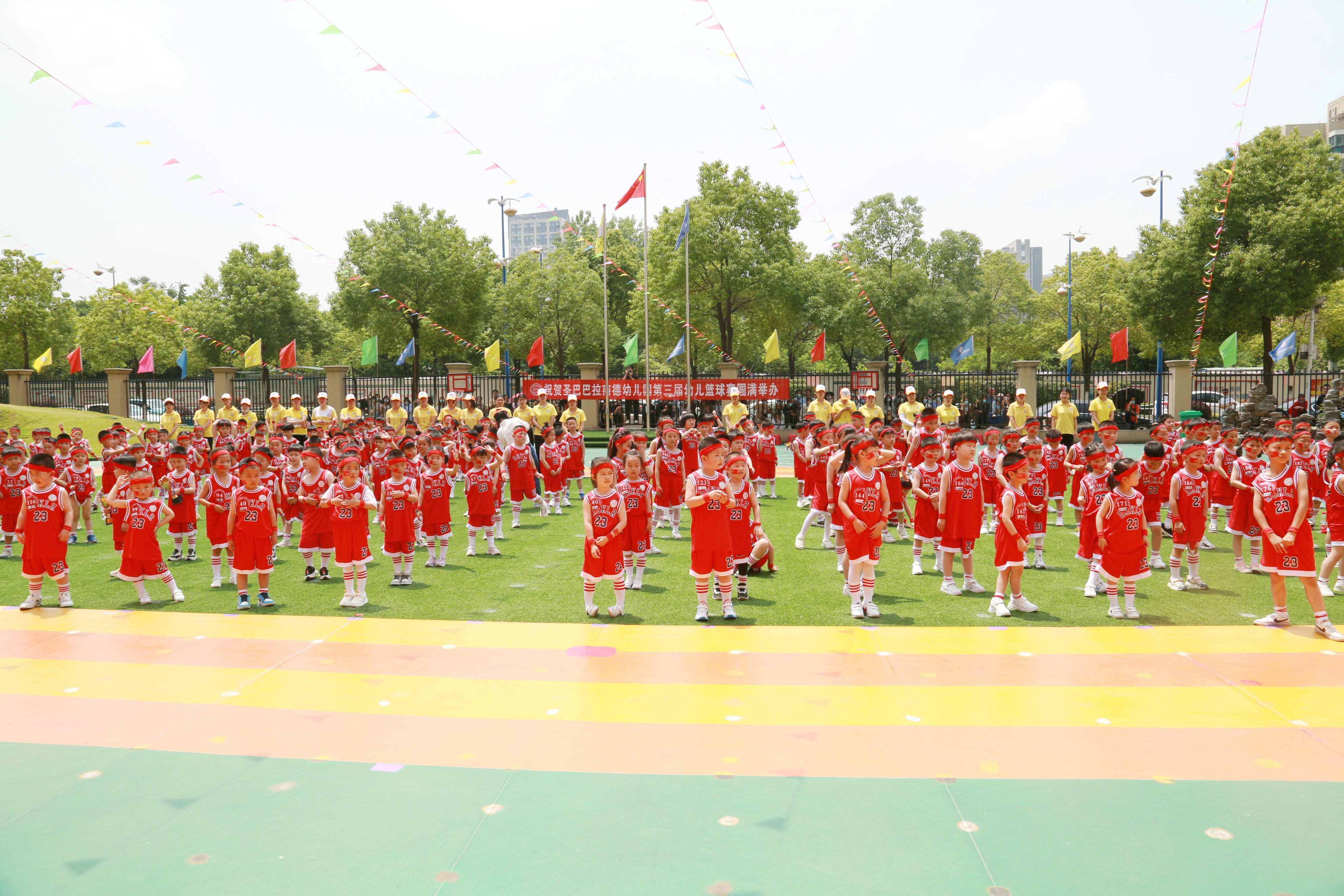 圣巴巴拉里面的篮球比赛,强健体魄小班运动会