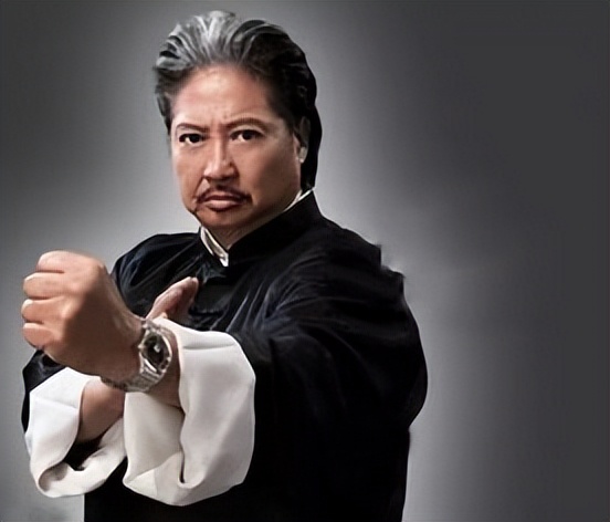 成龙为什么不敢惹洪金宝,成龙的大哥洪金宝