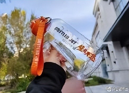 吨吨桶BOTTLEDJOY:从网红到长红,内容营销做对了这4点