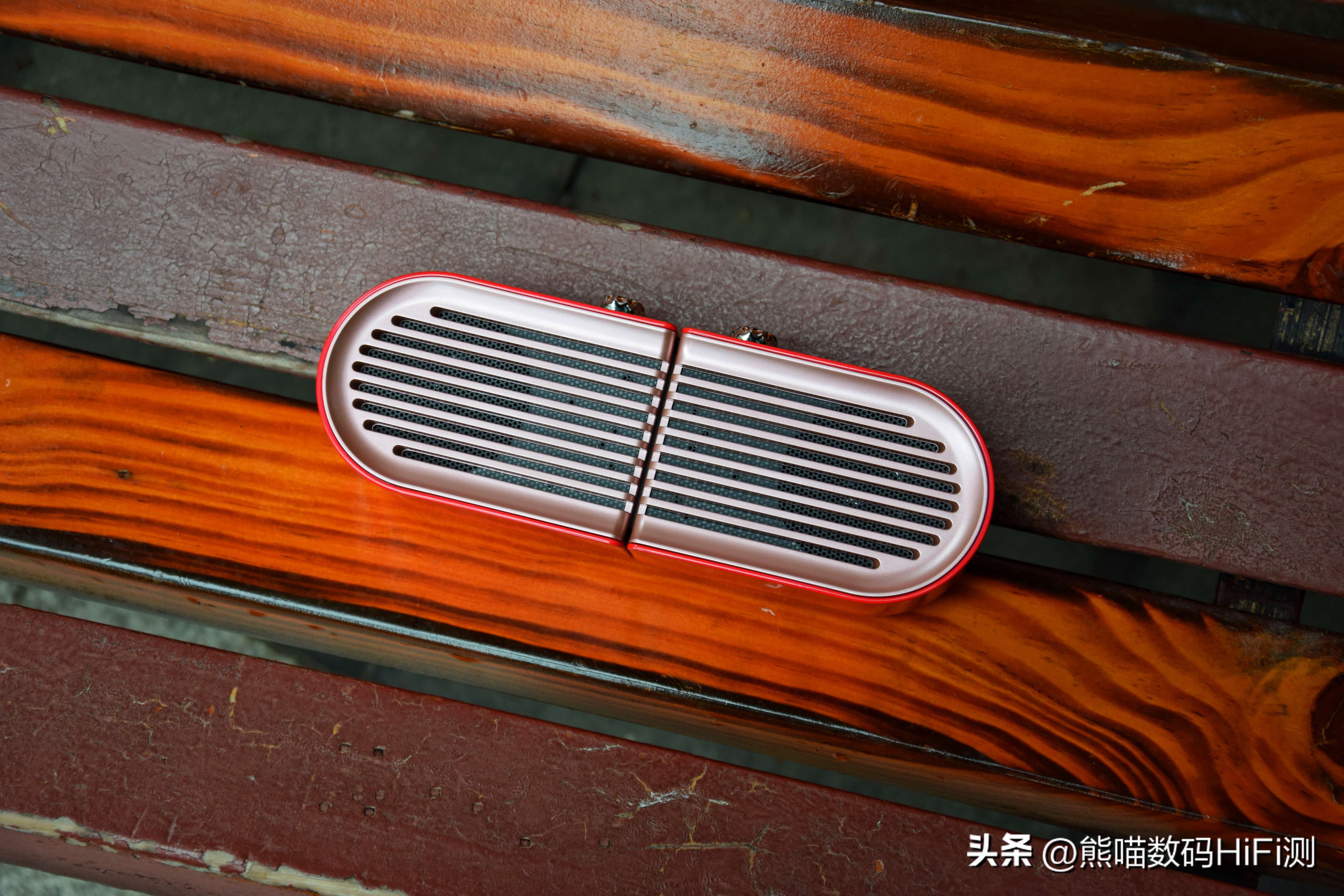 户外旅行神器，分体式TWS无线蓝牙音响艾刻iKKO ITS02评测