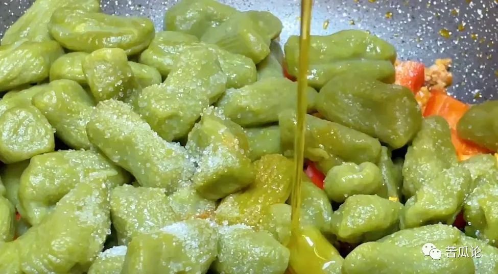 春季“药草之王”，号称养肝第一菜，中老年吃它，排毒，排黑宿便